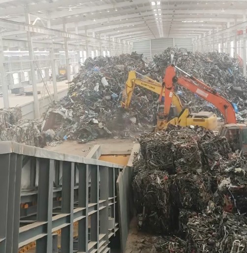 路友大型廢鋼破碎線客戶生產(chǎn)現(xiàn)場